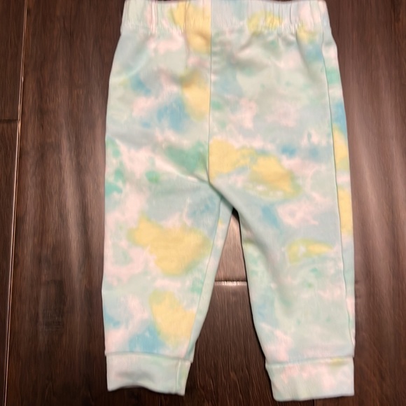 First impressions Gender Neutral Tie Dyed Two Piece outfit! - Picture 8 of 8